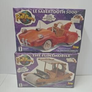 Lot Of 2 Lindberg 1:20 Flintstones Flintmobile & Le Sabertooth 5000 Model Kits